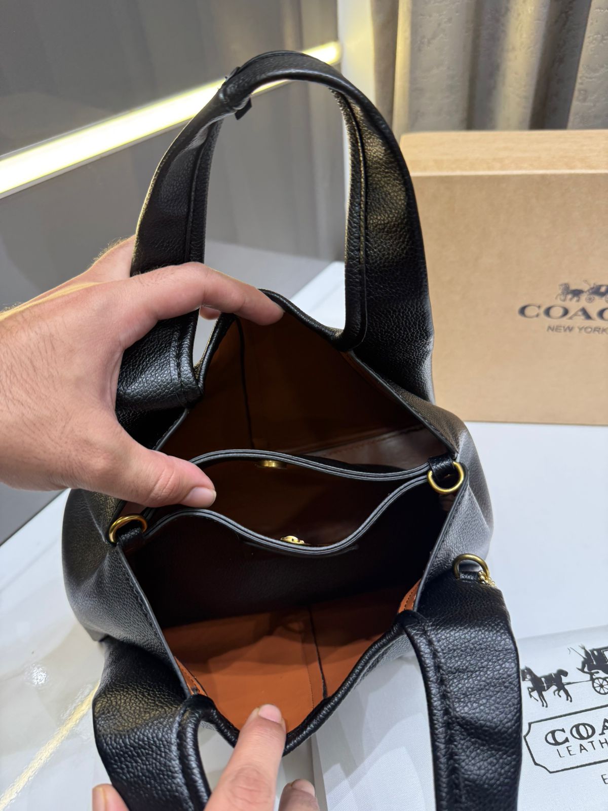 COACH LANA HAND BAG