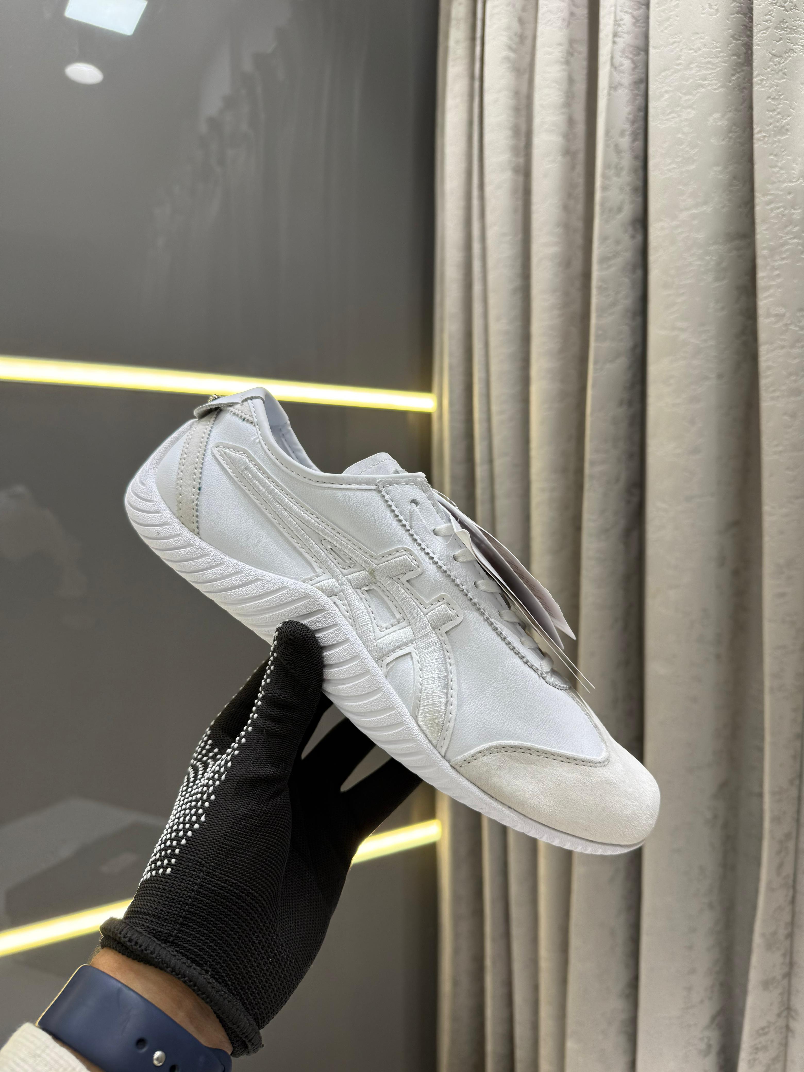 Onitsuka Tiger Mexico sneakers